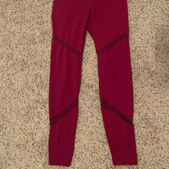 Old Navy Leggings - Go Dry activewear, size M - Picture 2 of 6